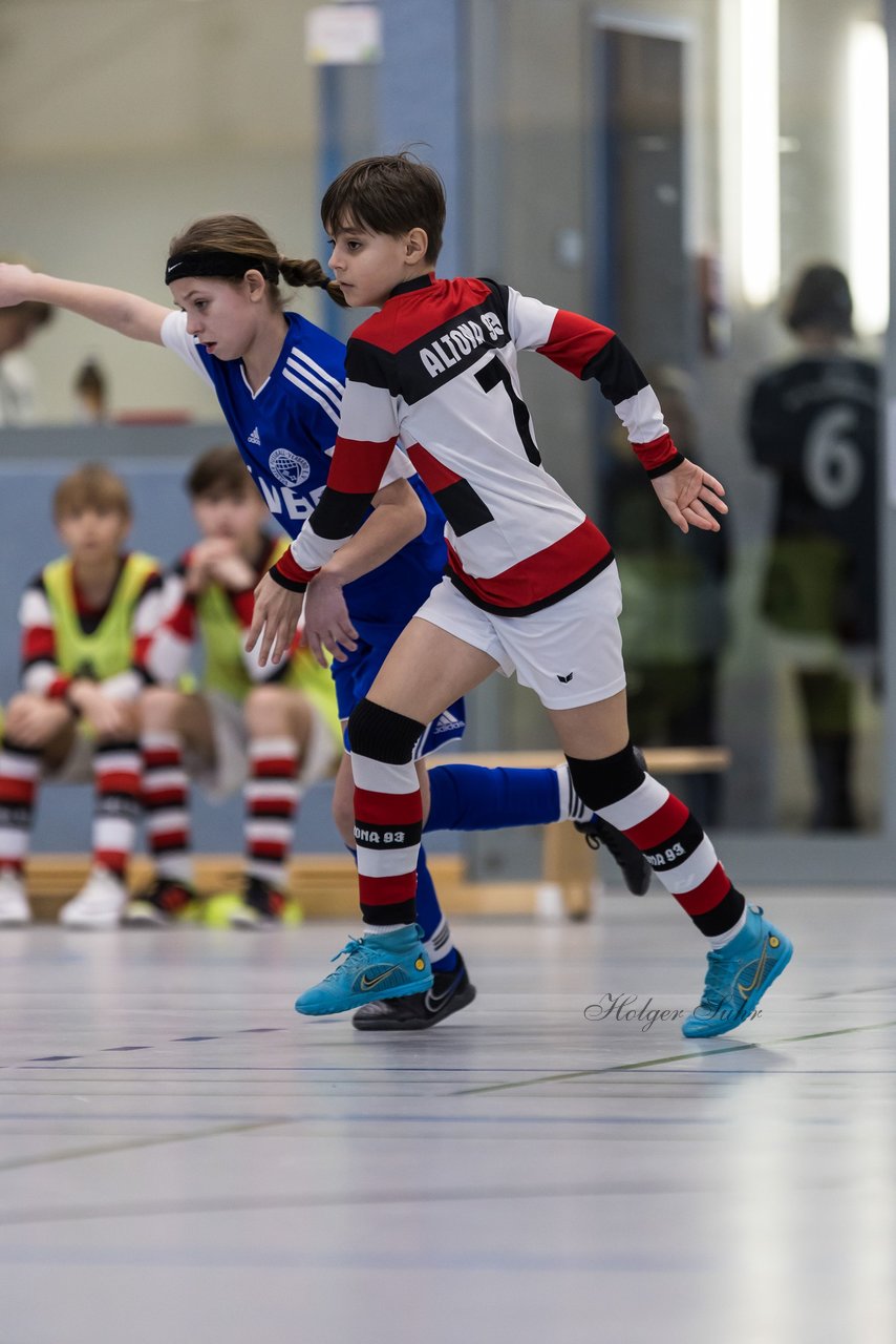 Bild 102 - wDJ NFV Futsalturnier